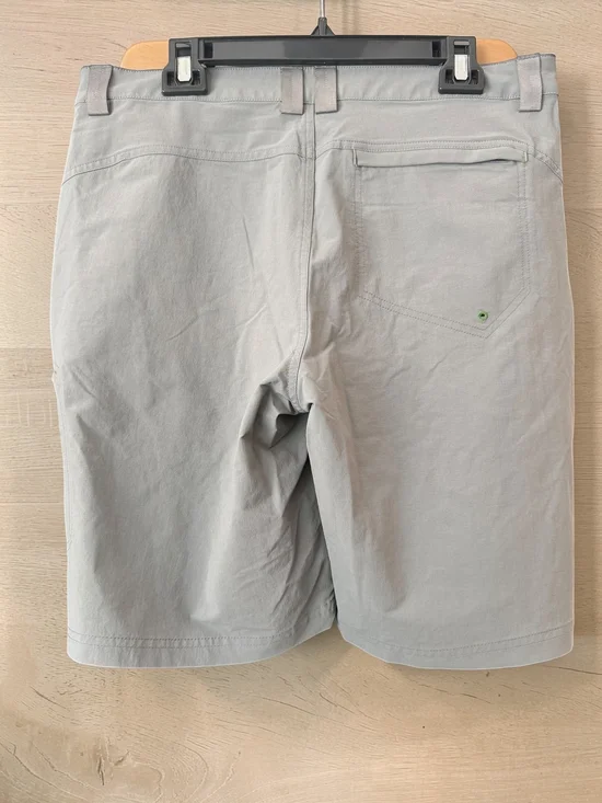 L.L.Bean Performance Shorts Mens 34 Gray Nylon Stretch Hiking Outdoor - Picture 2 of 3